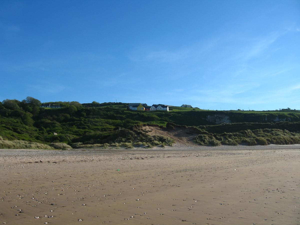 White Park Bay Youth Hostel Баллинтой Экстерьер фото