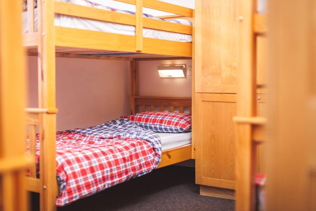 White Park Bay Youth Hostel Баллинтой Экстерьер фото