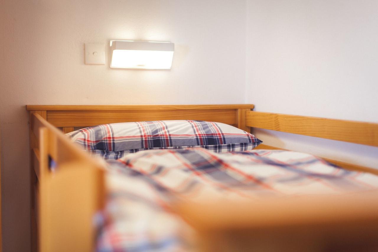 White Park Bay Youth Hostel Баллинтой Экстерьер фото